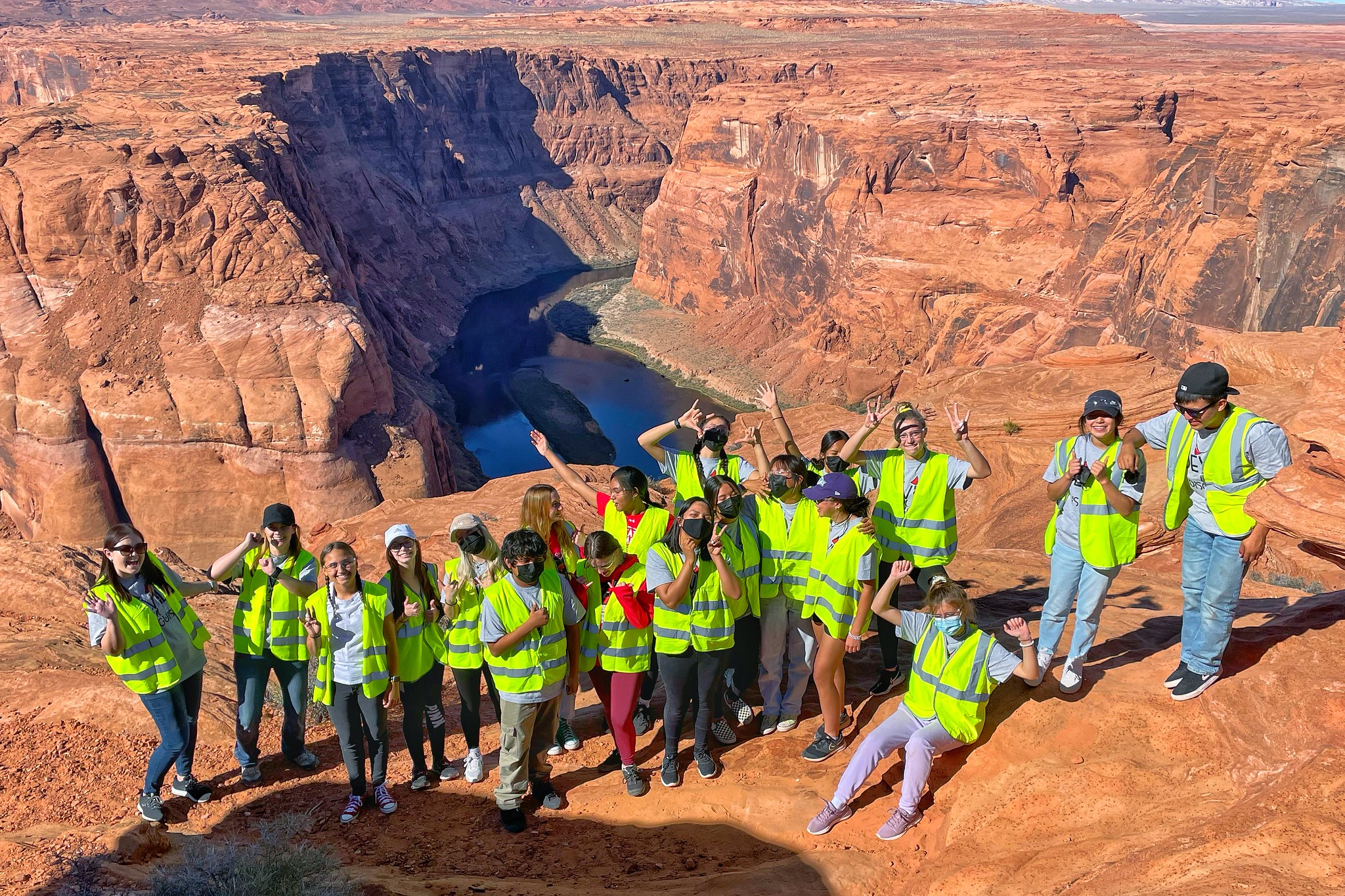 Grupo de remoção de graffiti de Horseshoe Bend